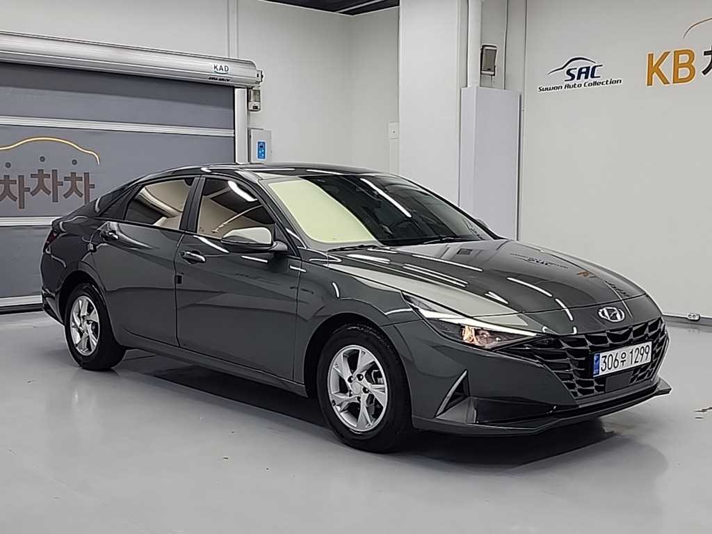 HYUNDAI Avante - Vista 4