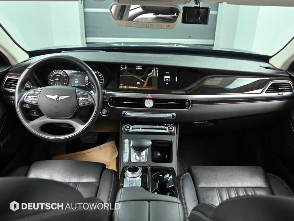 Genesis G90 - Vista 7