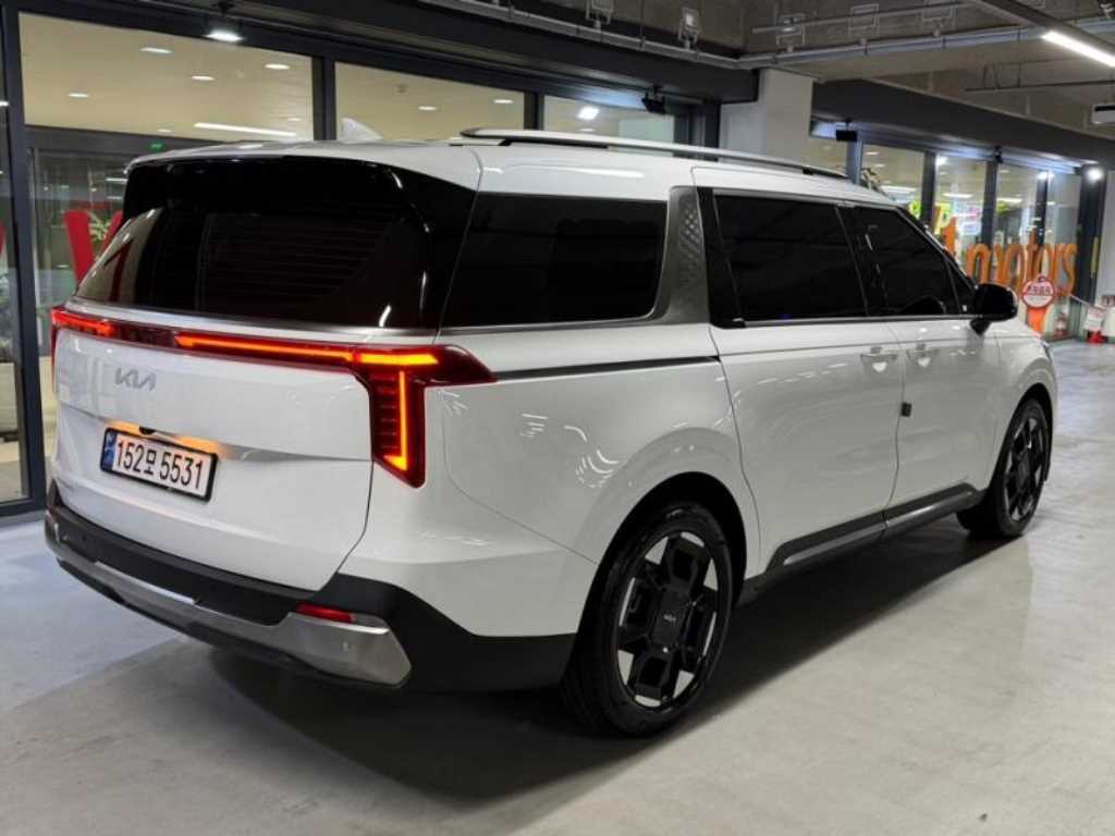 KIA Carnival - Vista 4