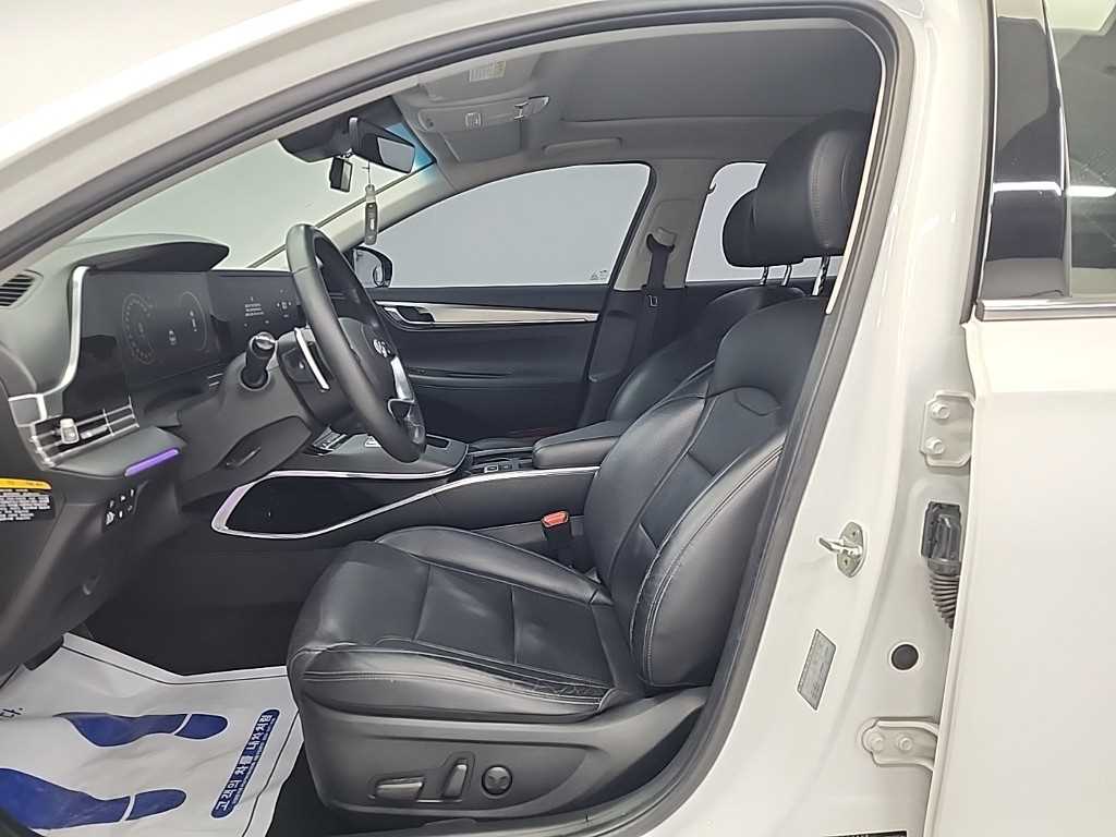 HYUNDAI Grandeur - Vista 11