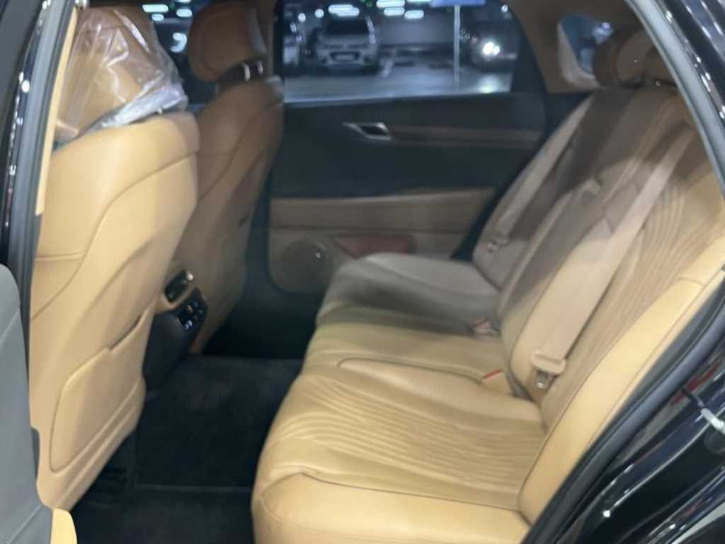 Genesis G80 - Vista 7