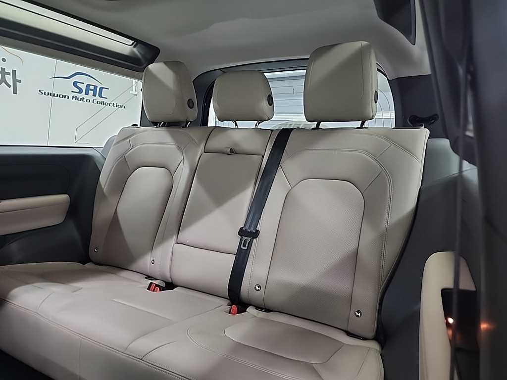 Land Rover Defender - Vista 12