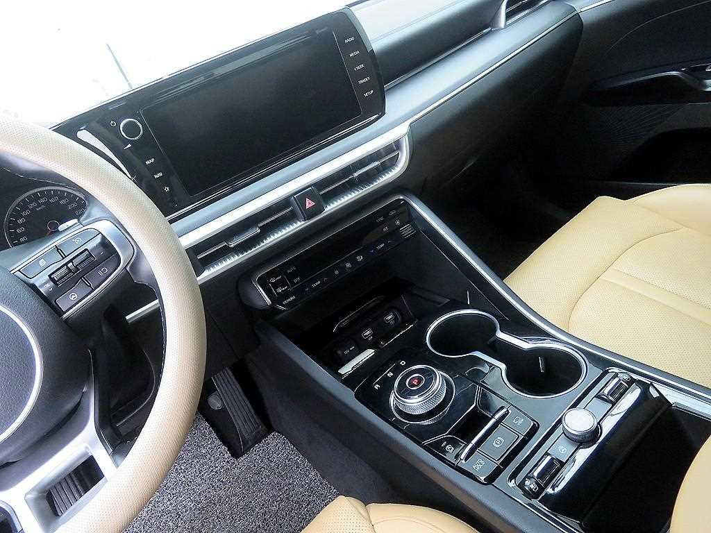 KIA K5 - Vista 9