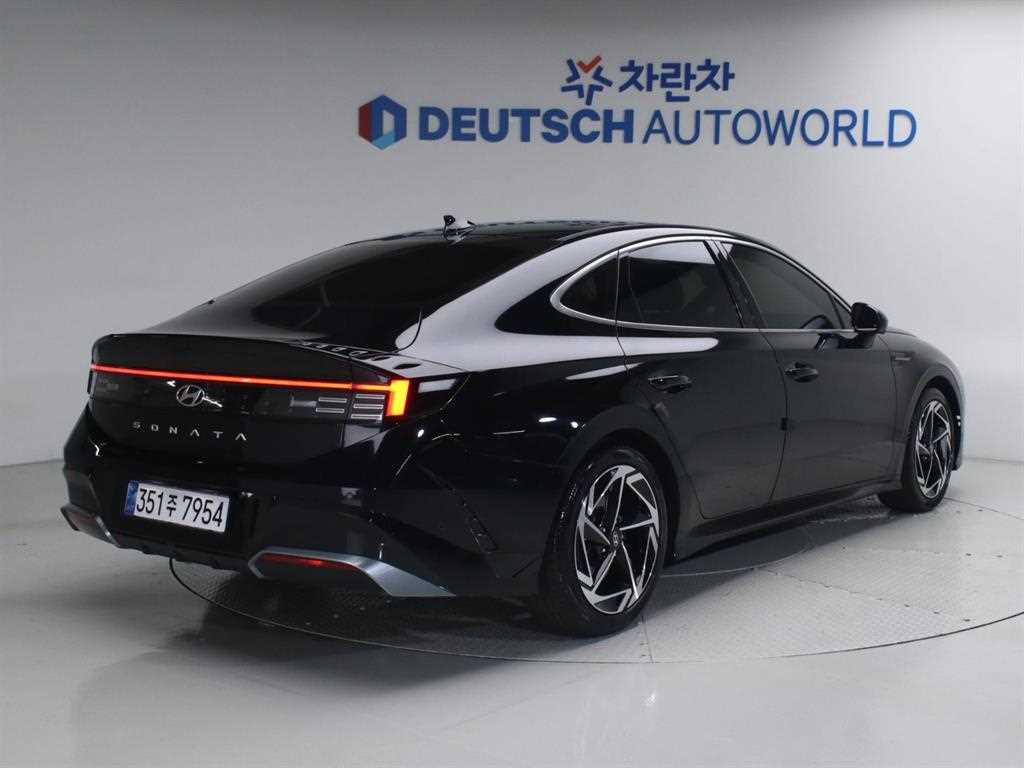 HYUNDAI Sonata - Vista 2