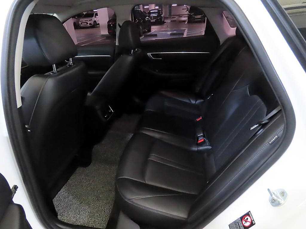 HYUNDAI Sonata - Vista 7