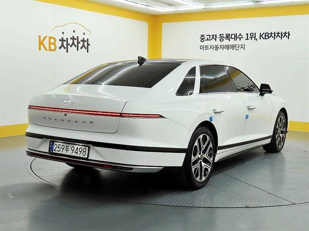 HYUNDAI Grandeur - Vista 4