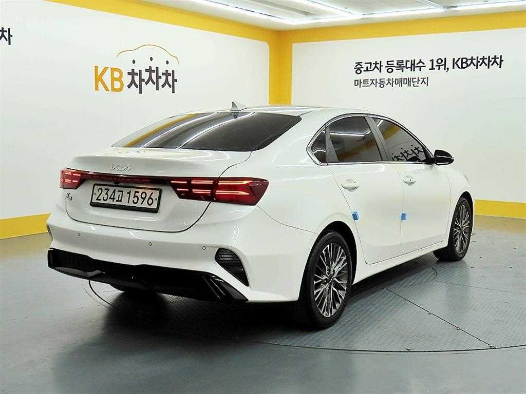 KIA K3 - Vista 4