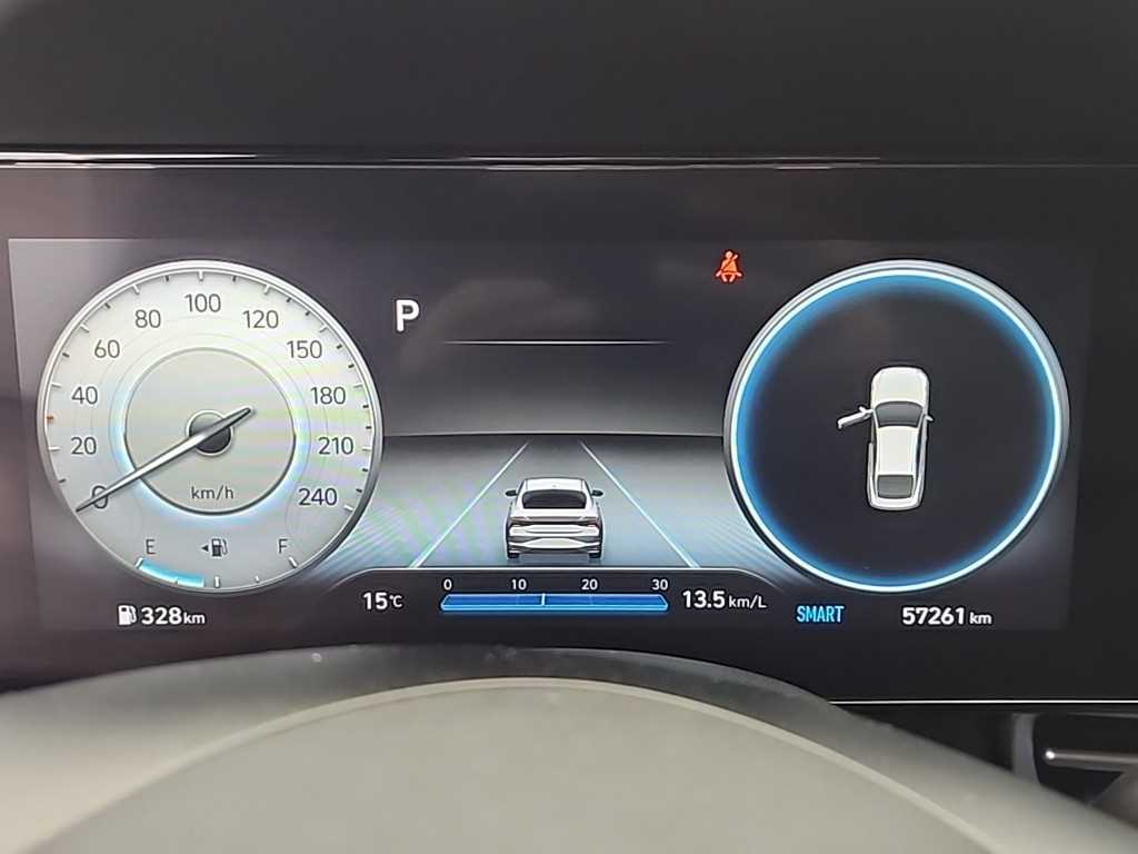 HYUNDAI Avante - Vista 6