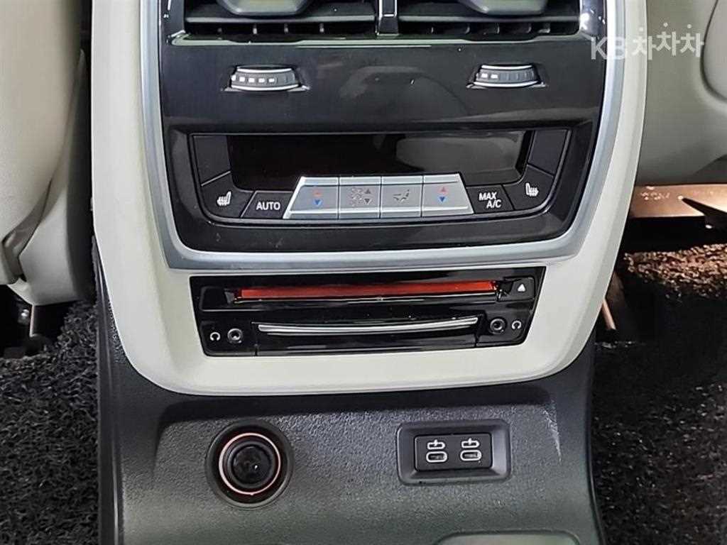 BMW X7 - Vista 12