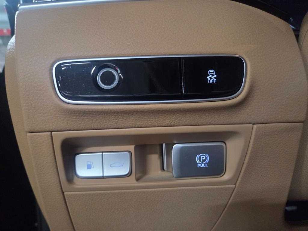 KIA K9 - Vista 4