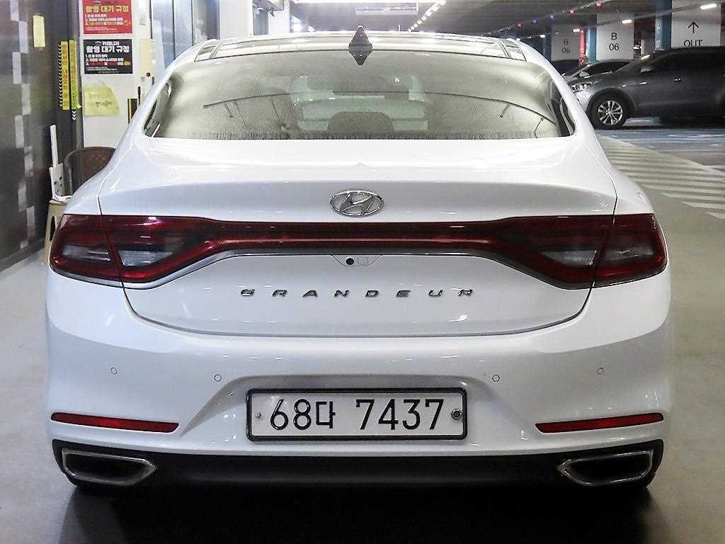 HYUNDAI Grandeur - Vista 5