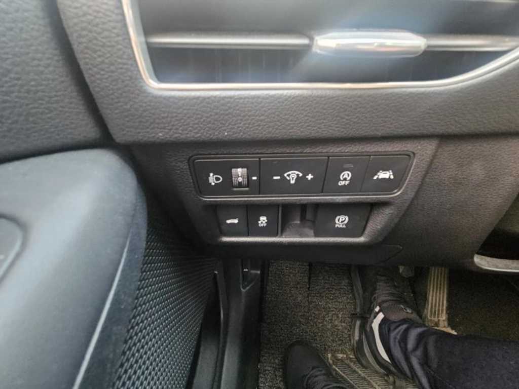 HYUNDAI Sonata - Vista 12