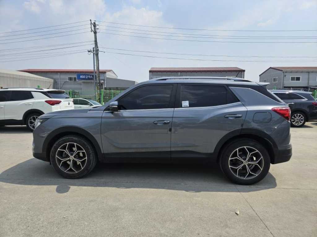 Ssangyong Korando - Vista 5
