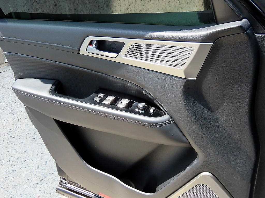 Ssangyong Rexton - Vista 11