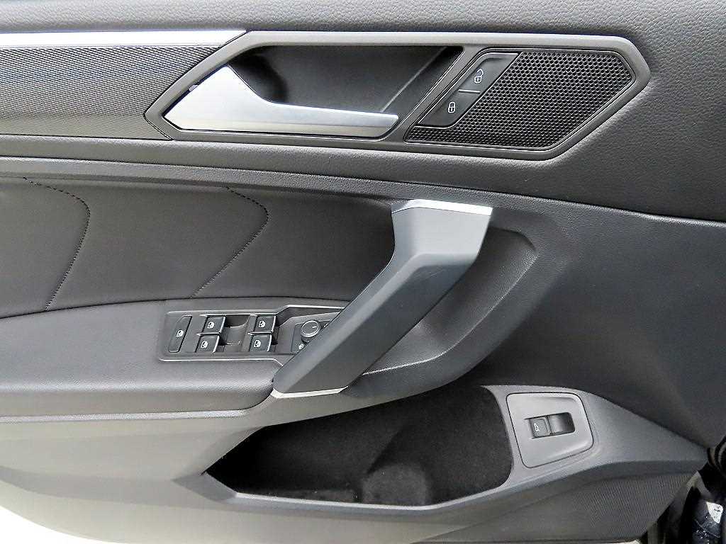 Volkswagen Tiguan - Vista 11