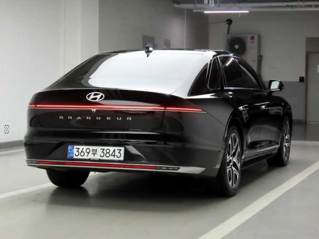 HYUNDAI Grandeur - Vista 4