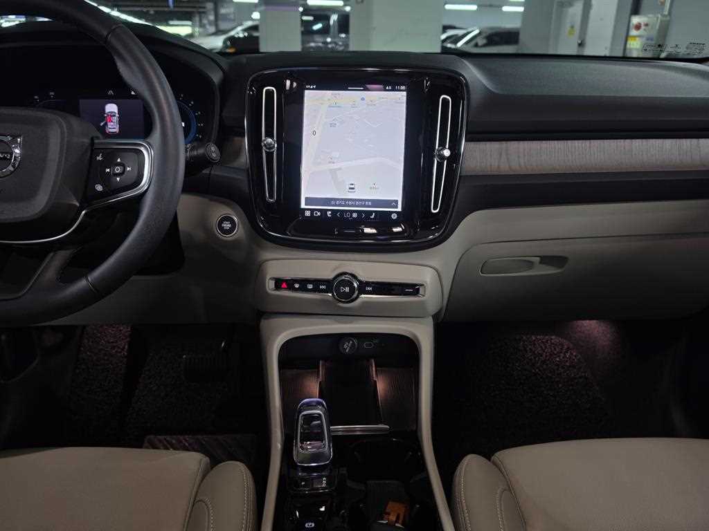 Volvo XC40 - Vista 10