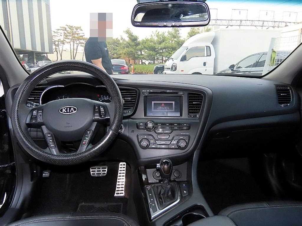 KIA K5 - Vista 7