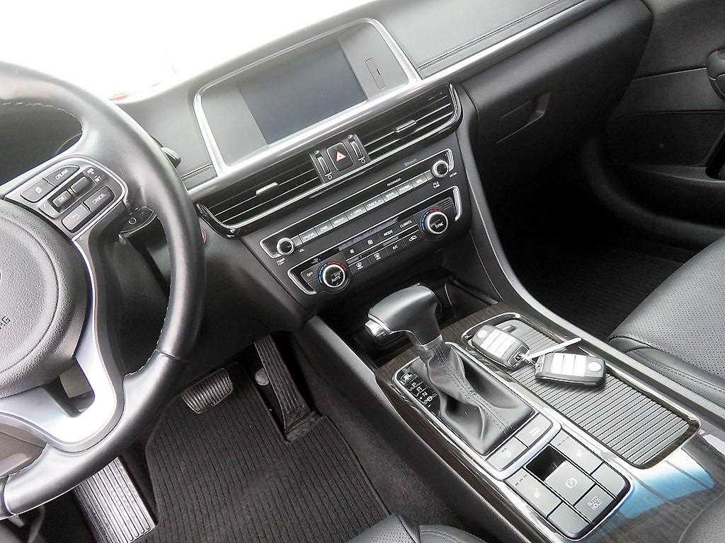 KIA K5 - Vista 11