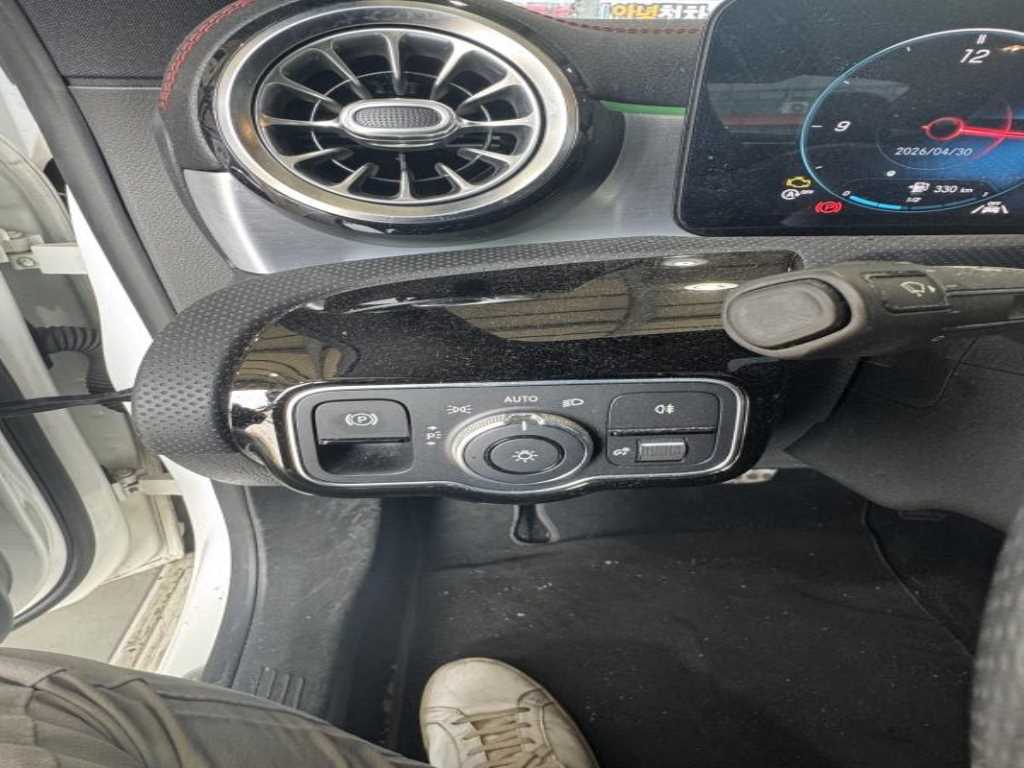 Mercedes Benz CLA Class - Vista 9
