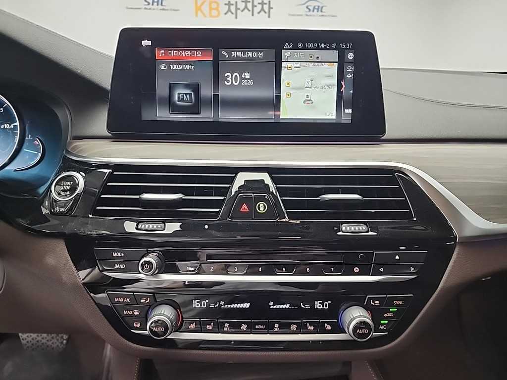 BMW 5 Series - Vista 10