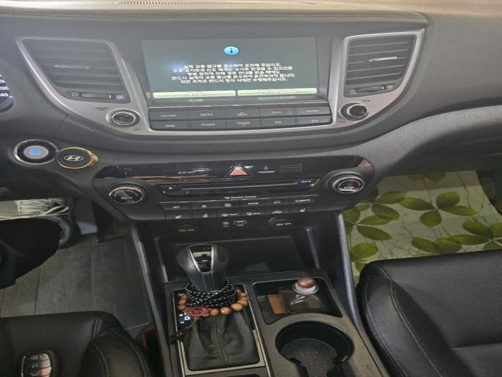 HYUNDAI Tucson - Vista 7