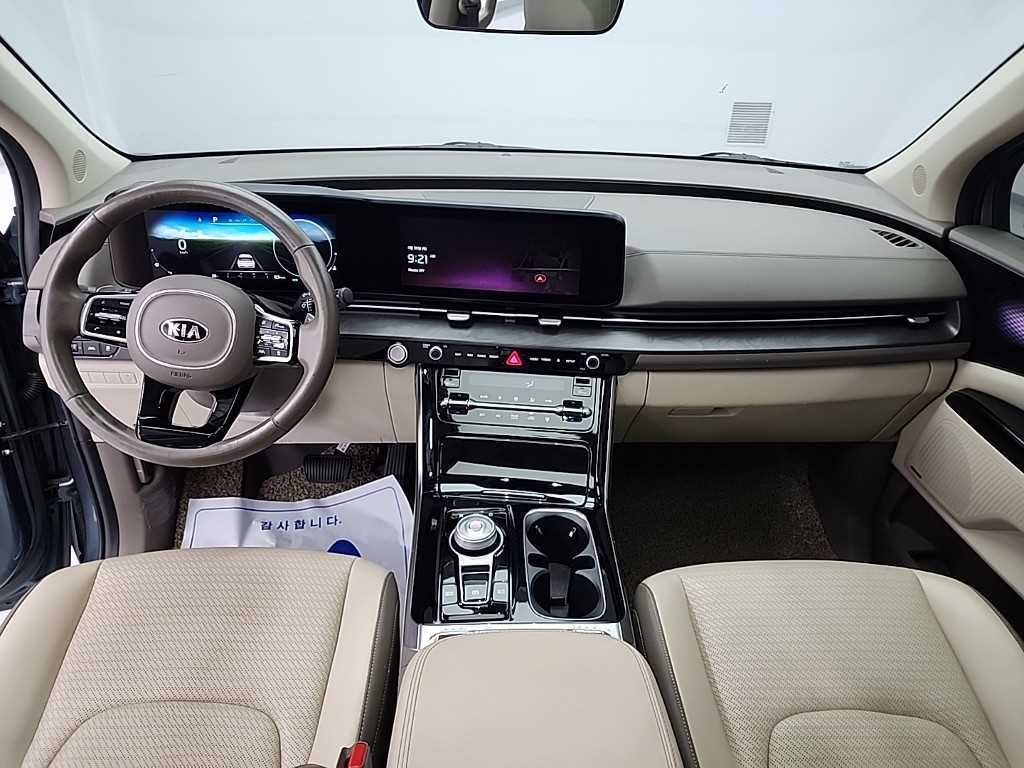 KIA Carnival - Vista 7