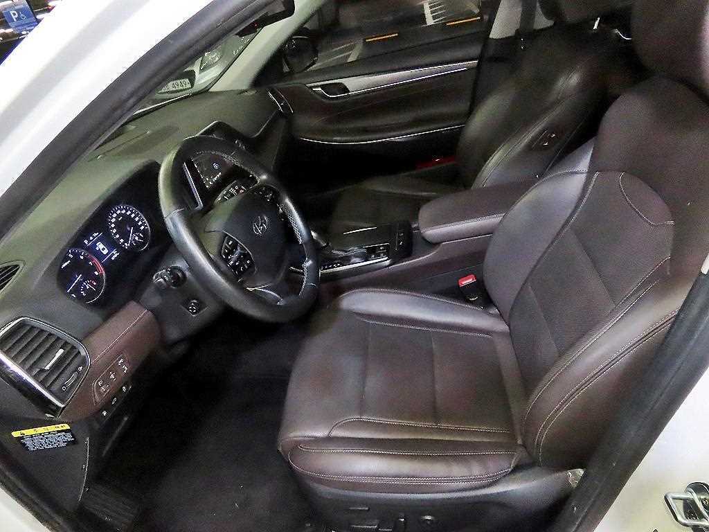HYUNDAI Grandeur - Vista 6