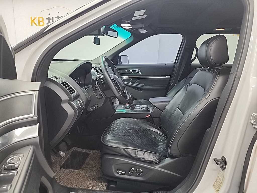 Ford Explorer - Vista 11