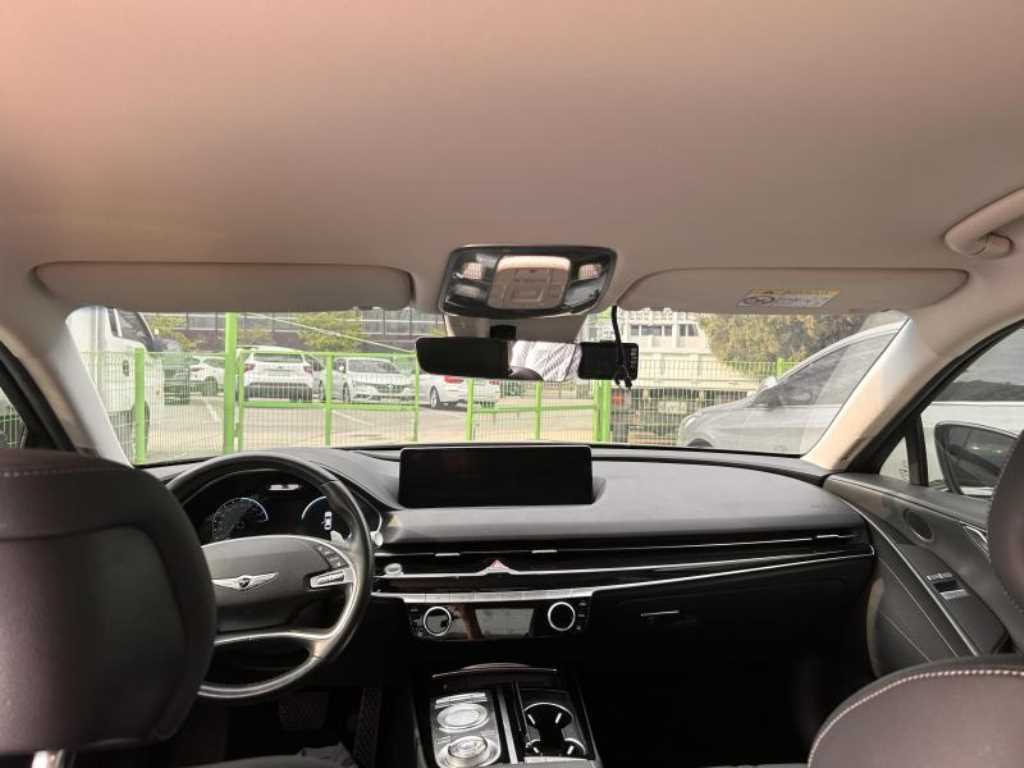 Genesis G80 - Vista 9