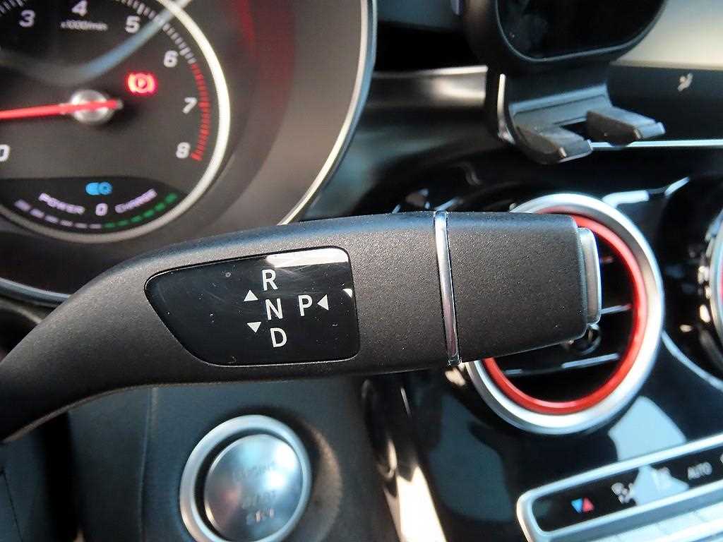 Mercedes Benz GLC Class - Vista 11