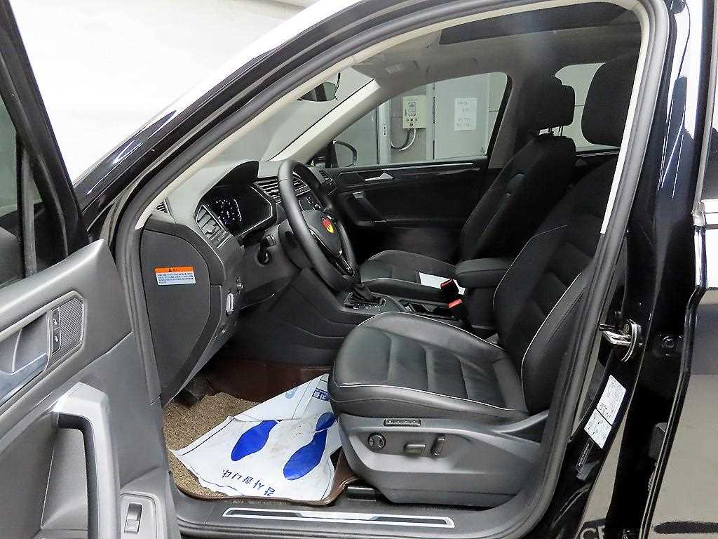 Volkswagen Tiguan - Vista 5