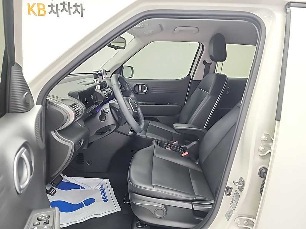 HYUNDAI Casper - Vista 11