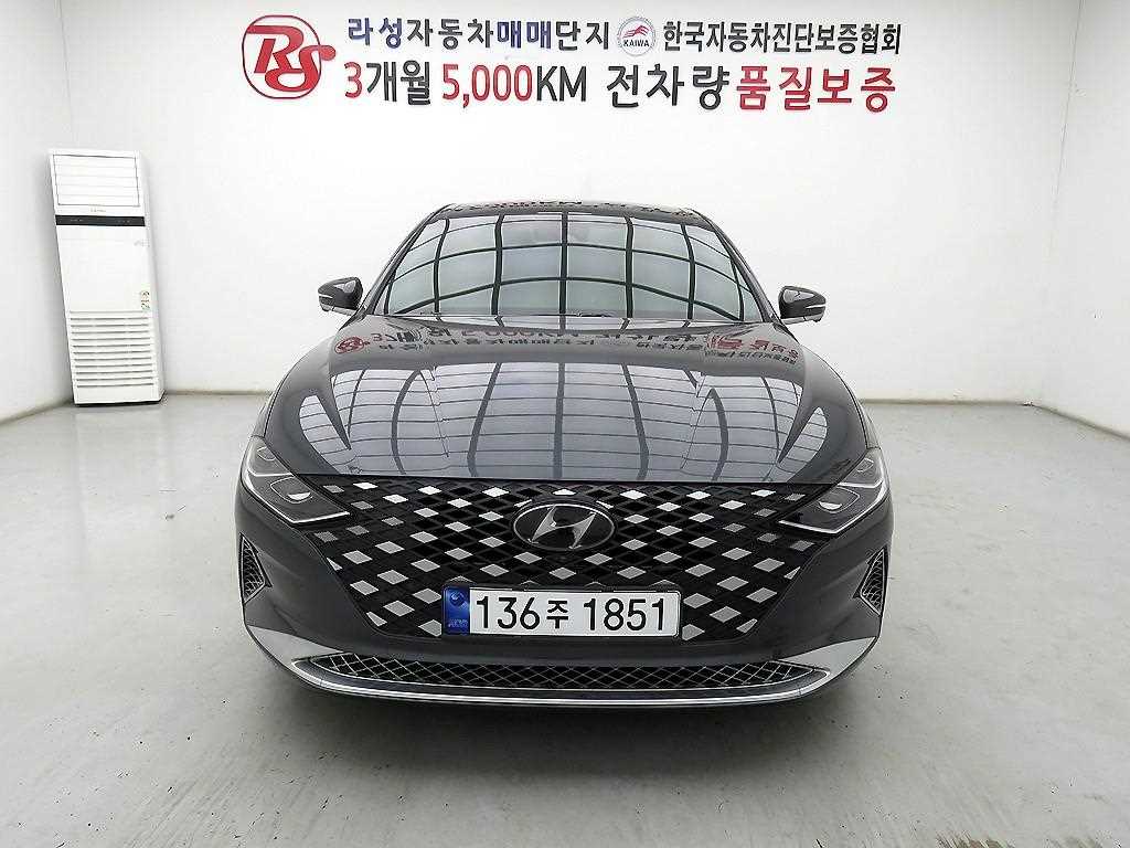 HYUNDAI Grandeur - Vista 2