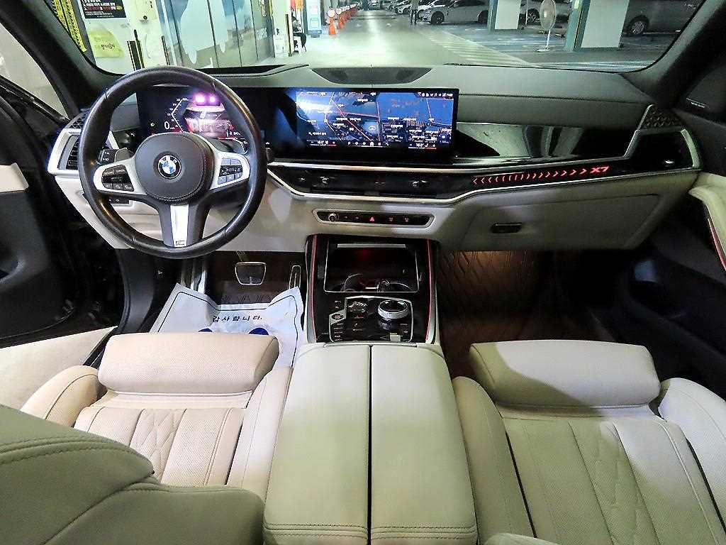 BMW X7 - Vista 10
