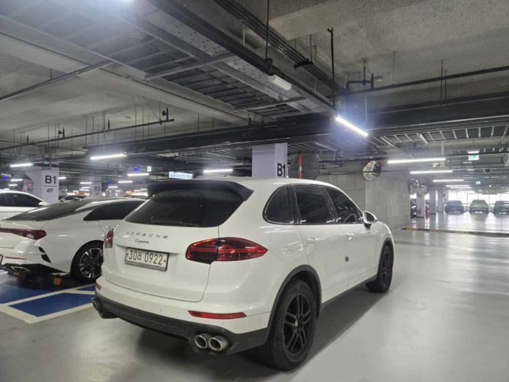 Porsche Cayenne - Vista 3