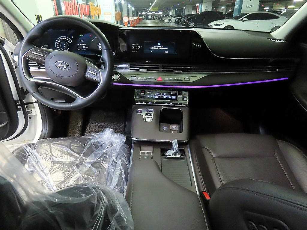 HYUNDAI Grandeur - Vista 10