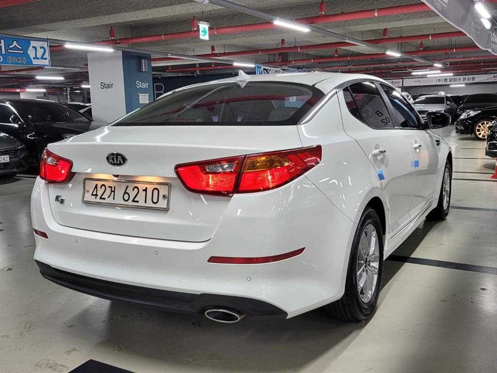 KIA K5 - Vista 3