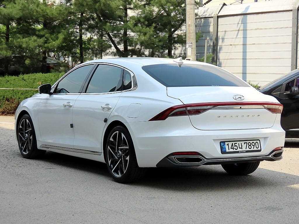HYUNDAI Grandeur - Vista 3