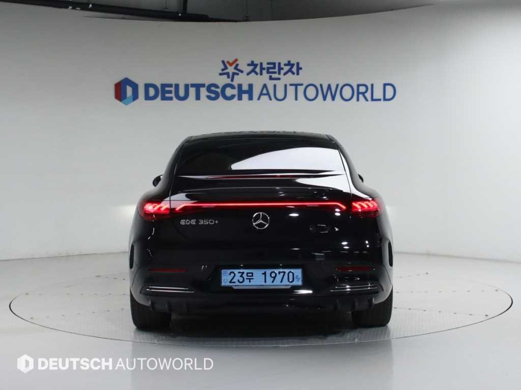 Mercedes Benz EQE - Vista 4
