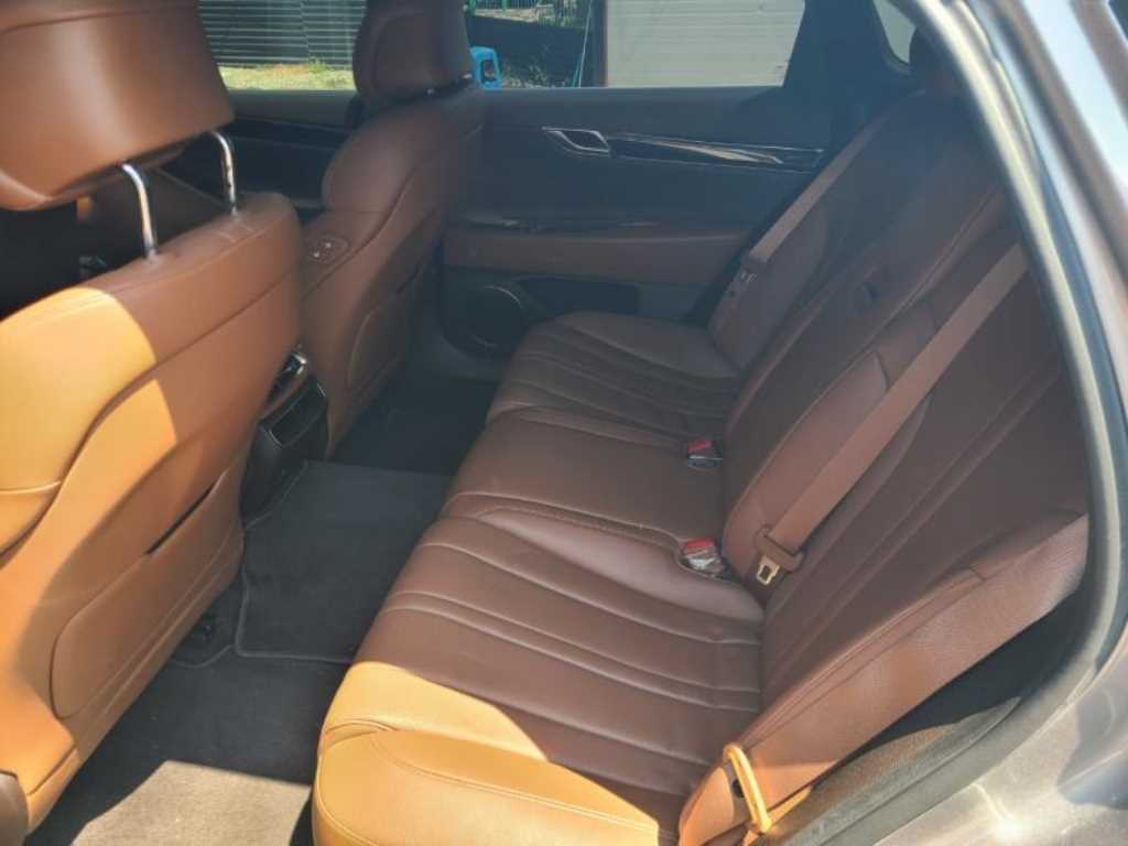 Genesis G80 - Vista 9