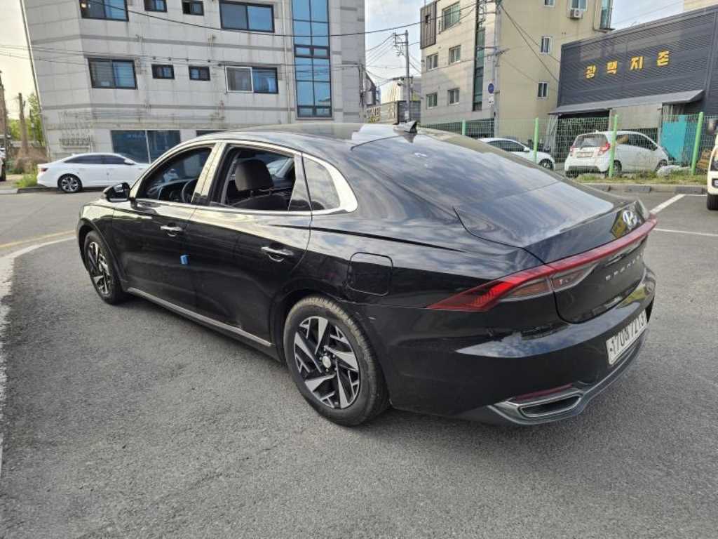 HYUNDAI Grandeur - Vista 4