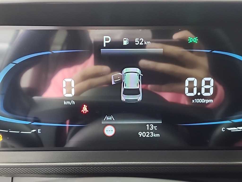 HYUNDAI Casper - Vista 6