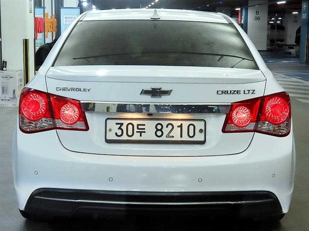 Chevrolet Cruise - Vista 5