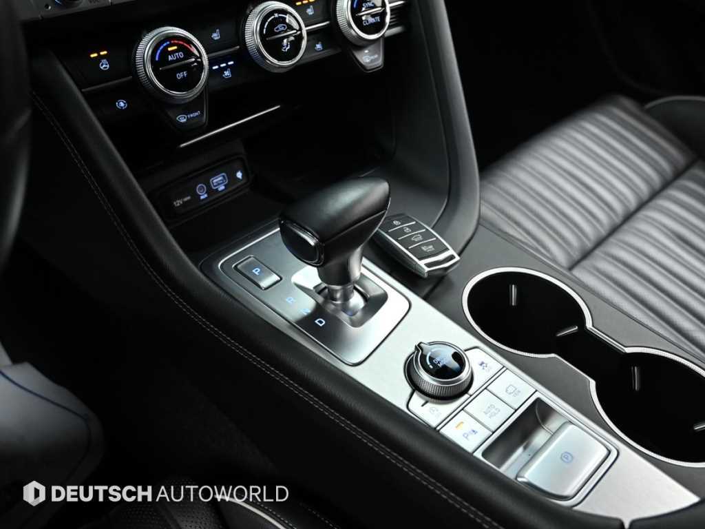 Genesis G70 - Vista 9