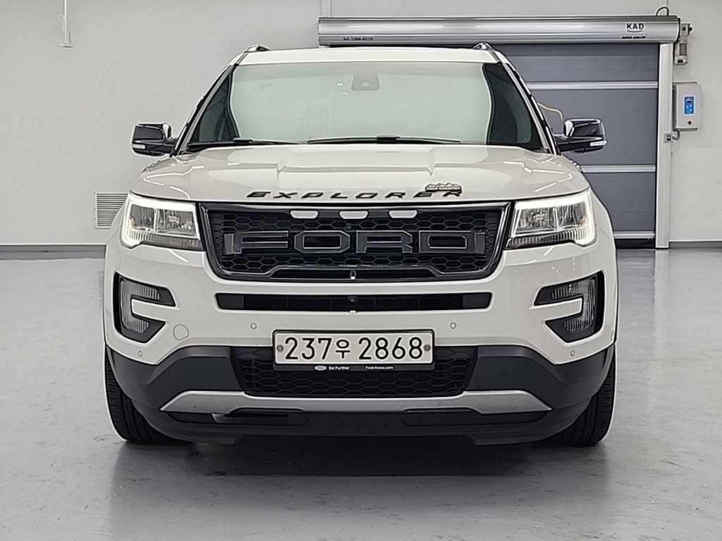 Ford Explorer - Vista 2