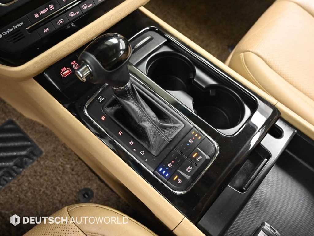 KIA Carnival - Vista 9