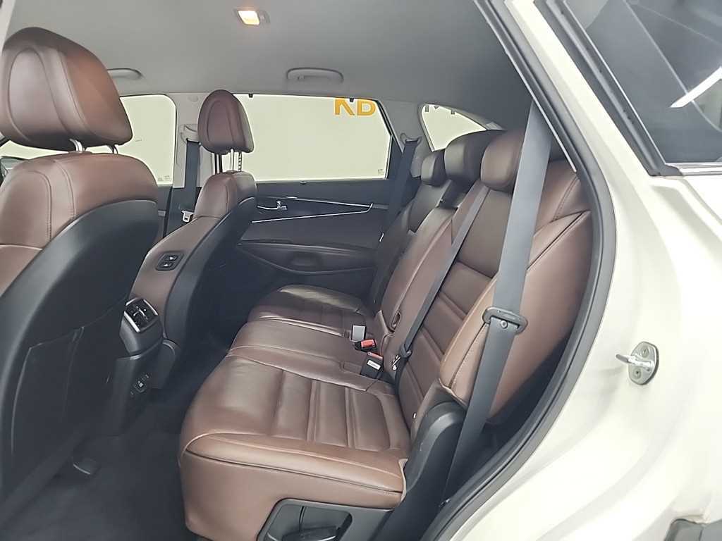 KIA Sorento - Vista 12