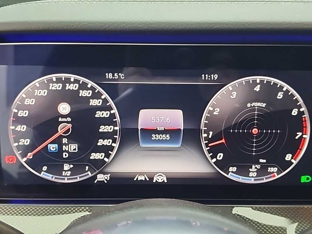 Mercedes Benz E class - Vista 6