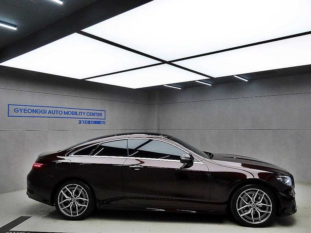 Mercedes Benz E class - Vista 2